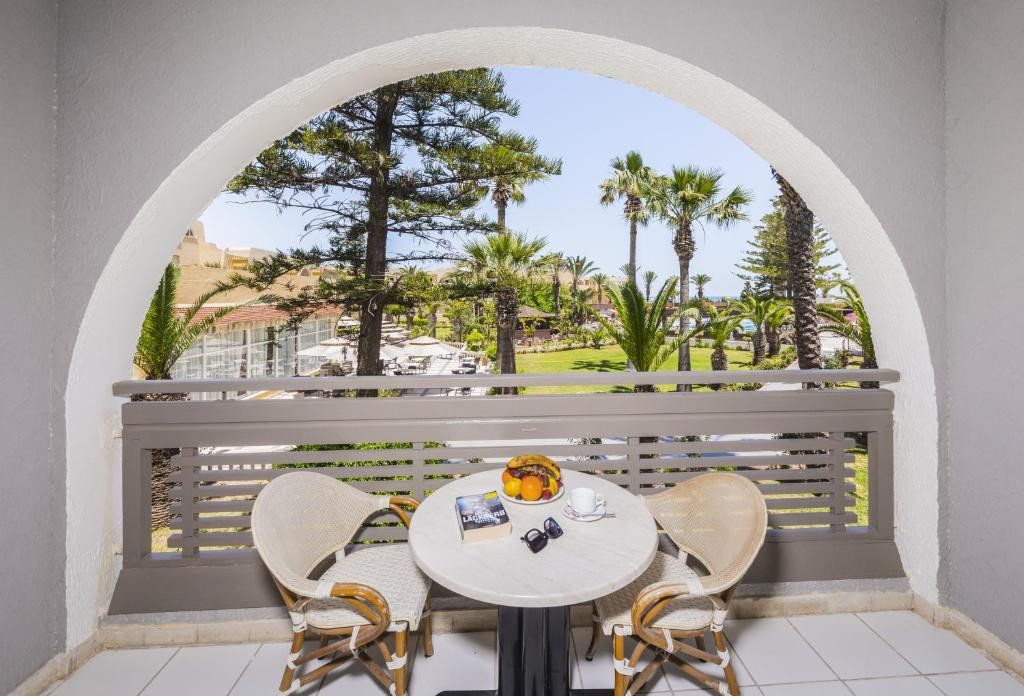 Abou Sofiane Hotel & Aquapark 4*
