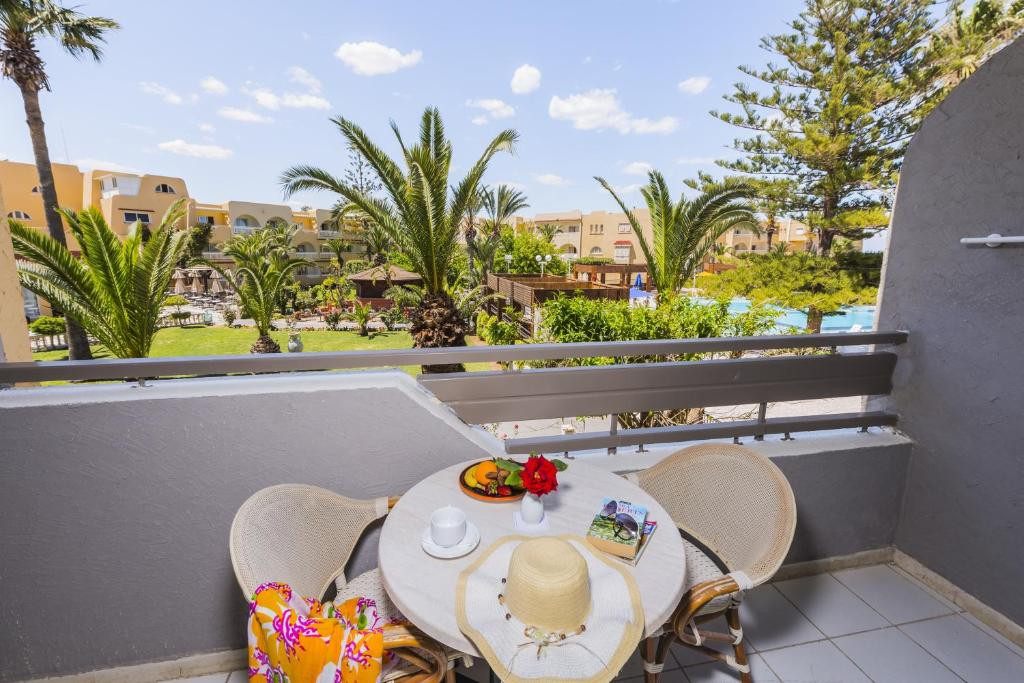 Abou Sofiane Hotel & Aquapark 4*