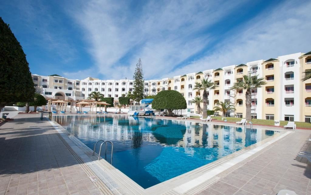 Thapsus Beach Resort 4*