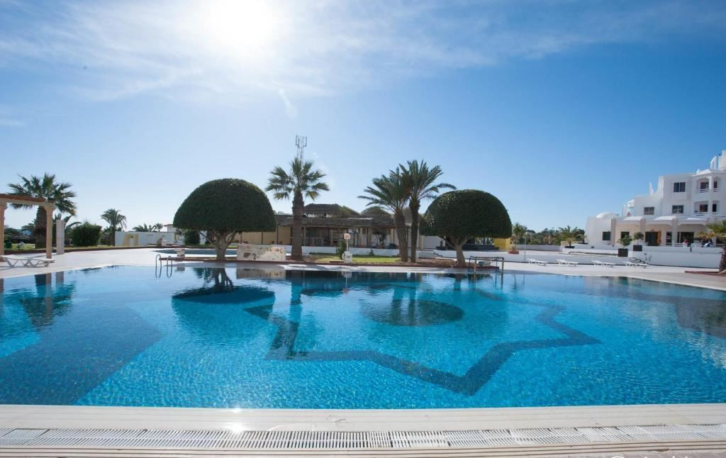 Thapsus Beach Resort 4*