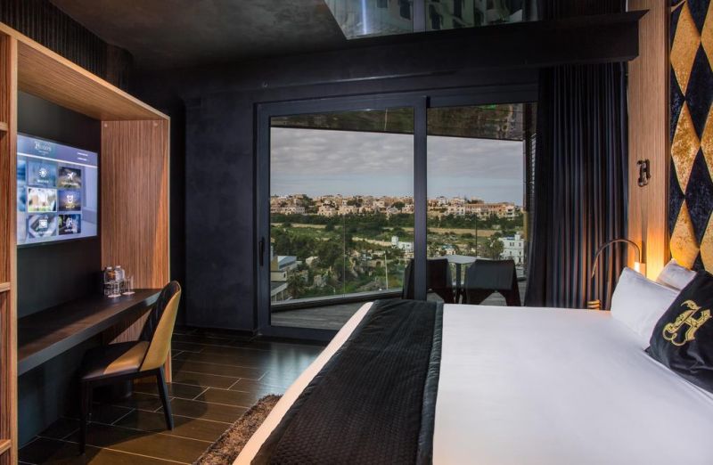 H Hotel 4*