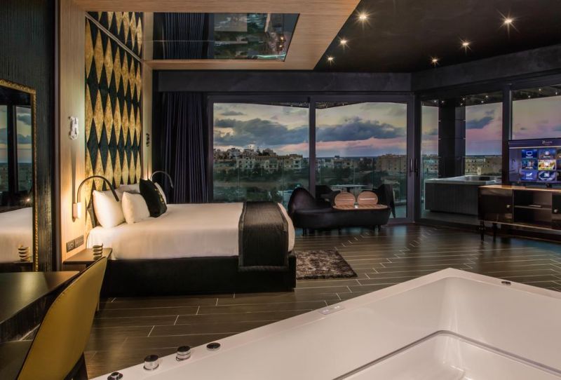 H Hotel 4*