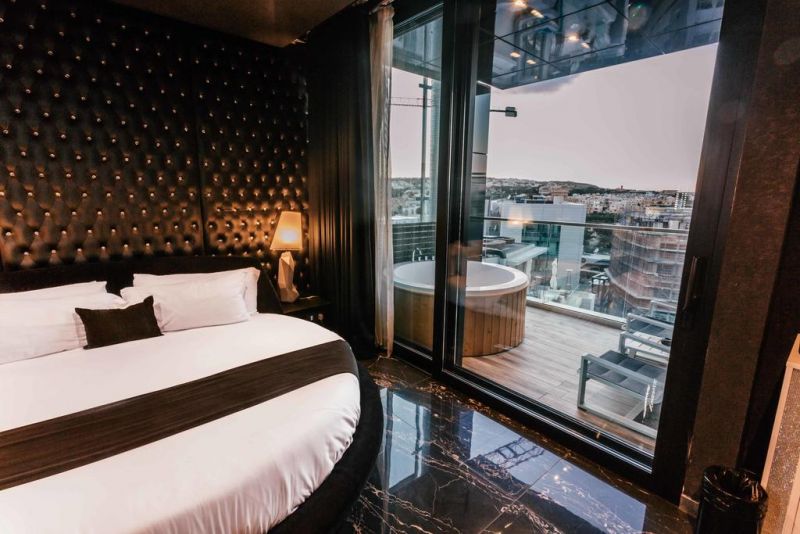 Hugos Boutique Hotel 4*