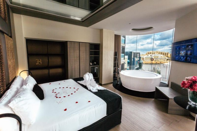 Hugos Boutique Hotel 4*