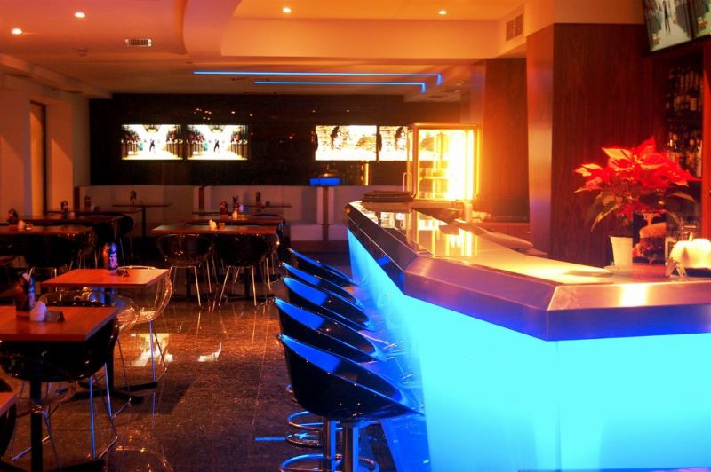 Waters Edge 3*