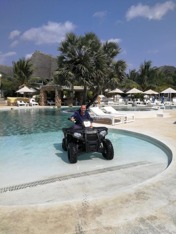 Kola Beach Resort 4*