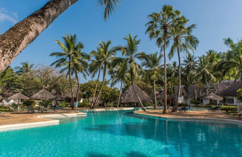 Leisure Lodge Beach & Golf Resort 4*