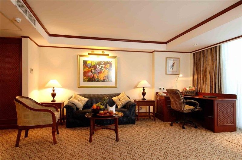 Nairobi Serena 5*