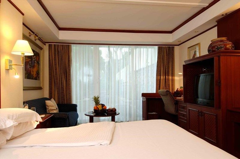 Nairobi Serena 5*