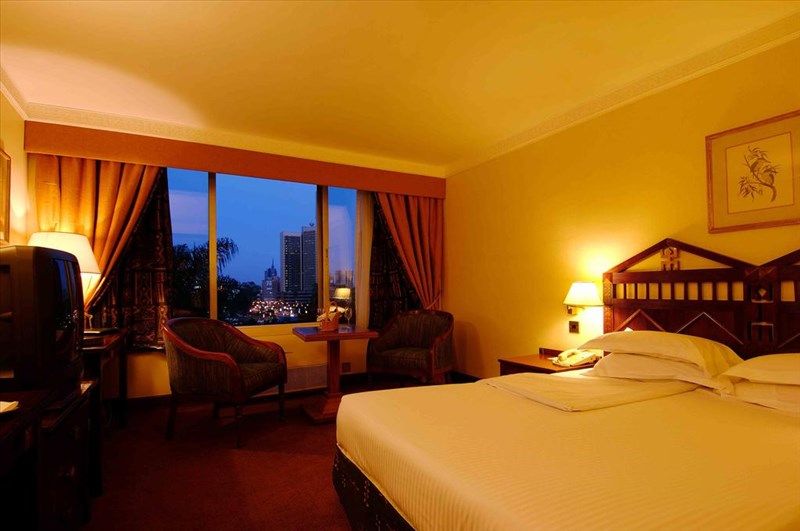 Nairobi Serena 5*