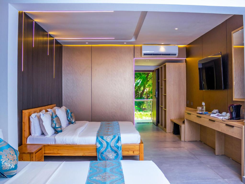 Reef Hotel 3*