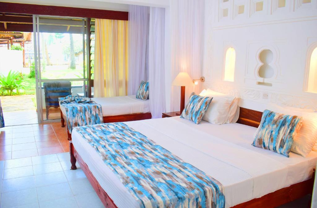 Reef Hotel 3*
