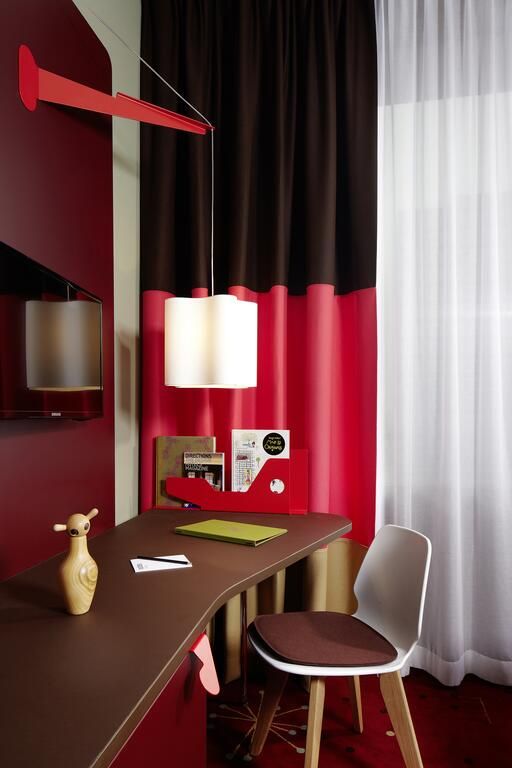 25 Hours Zurich West 3*