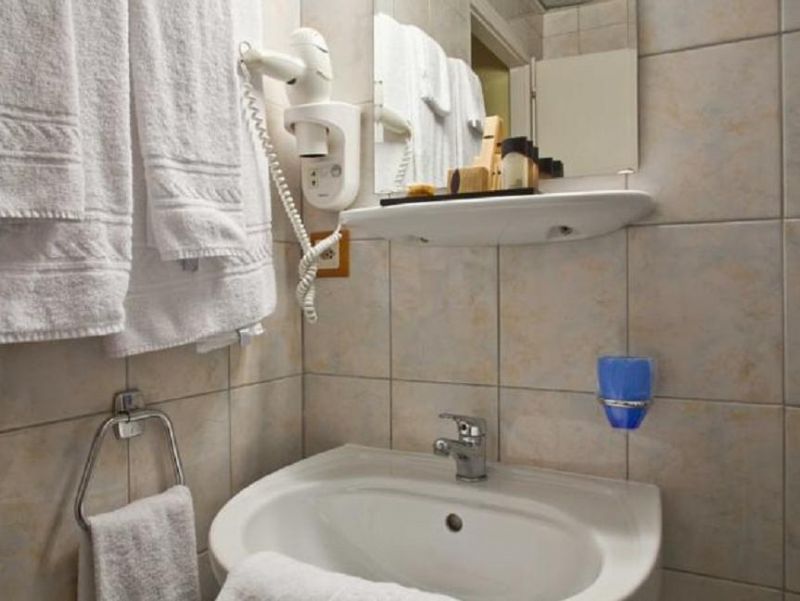 Admiral Hotel 3*