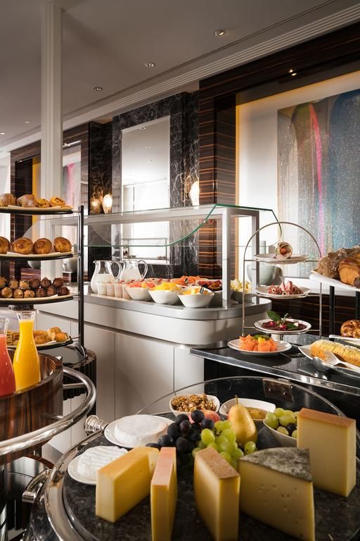 Baur Au Lac 4*