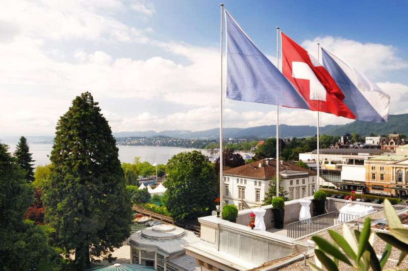 Baur Au Lac 4*