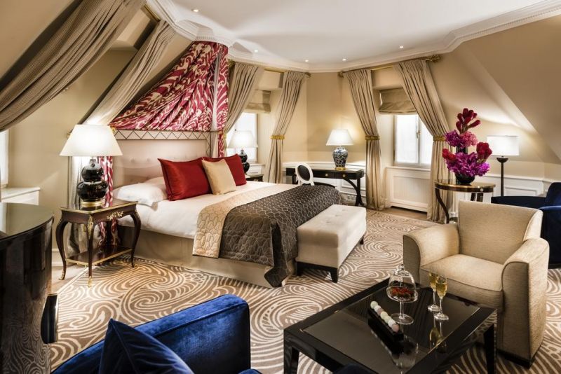 Baur Au Lac 4*