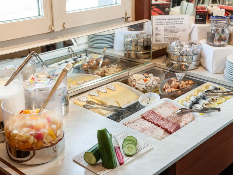 Comfort Hotel Royal Zurich 3*