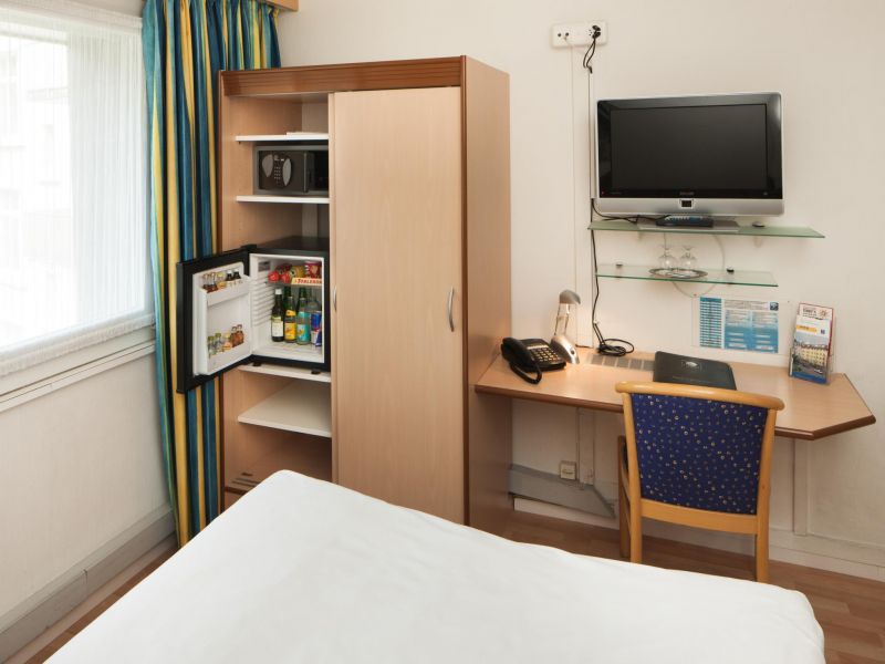 Comfort Hotel Royal Zurich 3*
