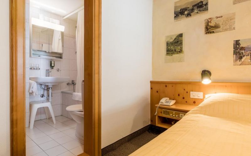 Derby Zermatt 3*