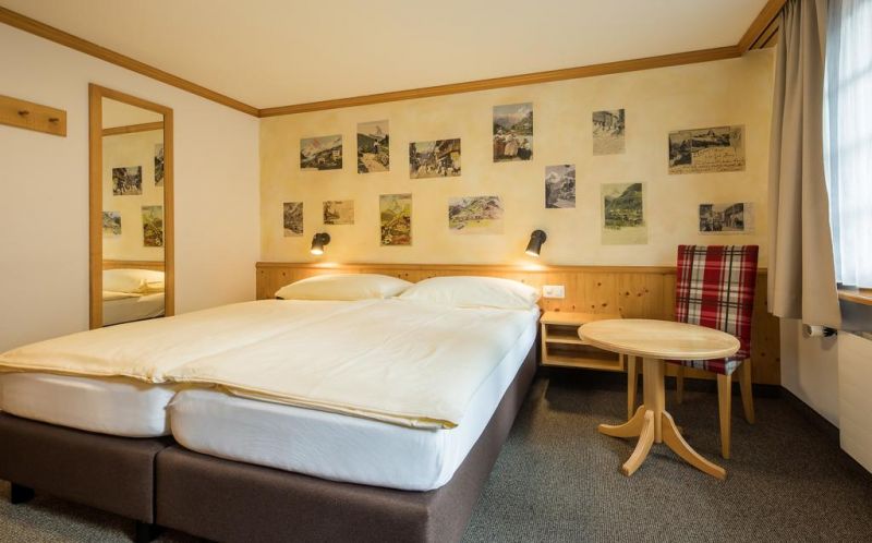 Derby Zermatt 3*