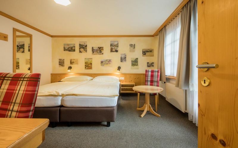 Derby Zermatt 3*