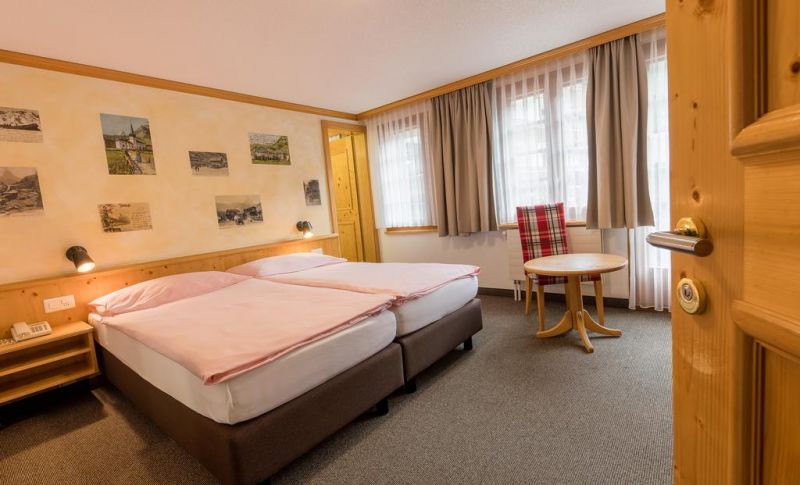 Derby Zermatt 3*