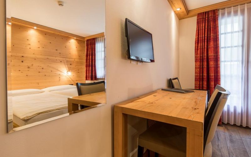 Derby Zermatt 3*