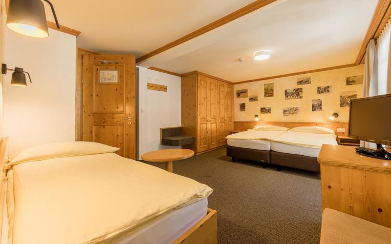 Derby Zermatt 3*