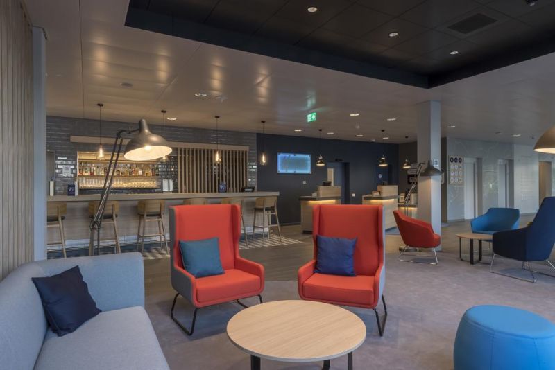 Holiday Inn Express Luzern  Kriens 3*