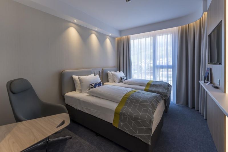 Holiday Inn Express Luzern  Kriens 3*