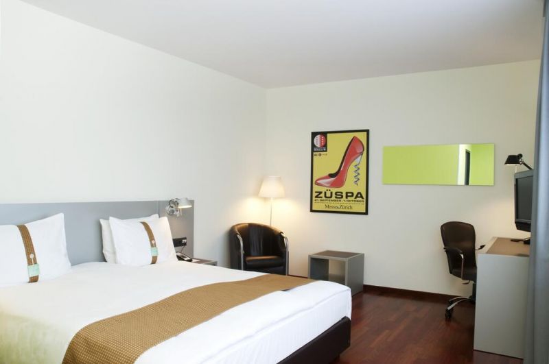 Holiday Inn Zurich Messe 4*