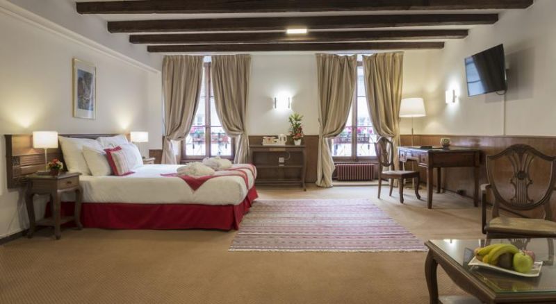 Hotel De La Nouvelle Couronne 3*