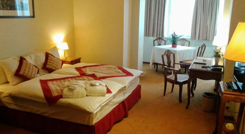 Hotel De La Nouvelle Couronne 3*