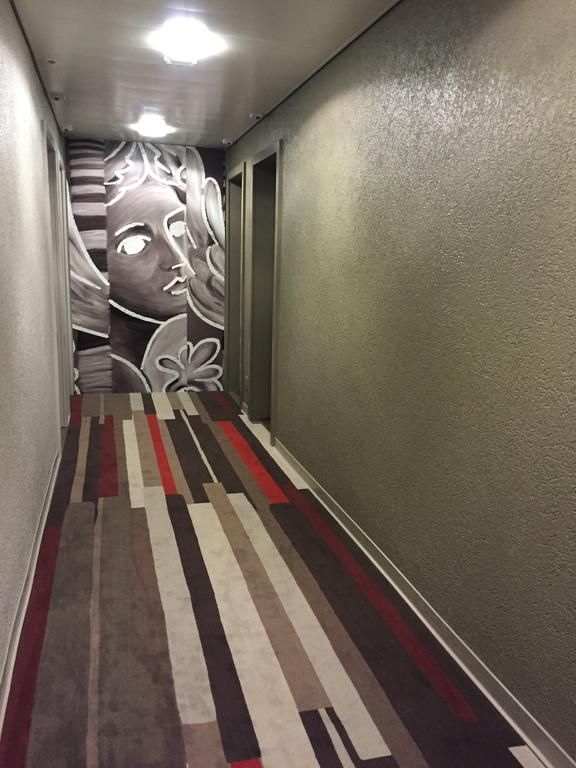 Ibis Geneve Centre Gare 2*