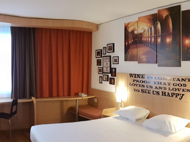 Ibis Geneve Petit Lancy 2*