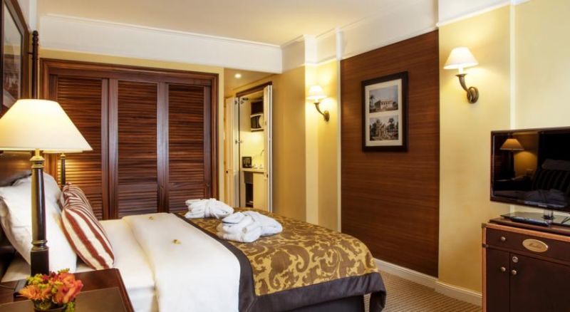 Kipling Manotel 3*