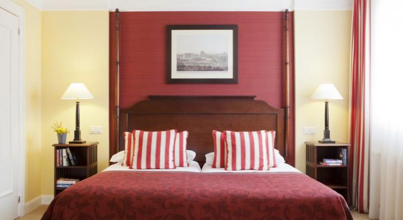Kipling Manotel 3*