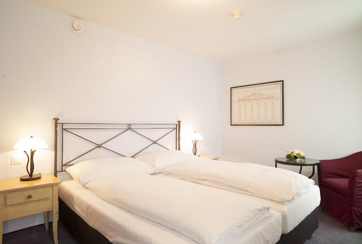 Montana Hotel 3*