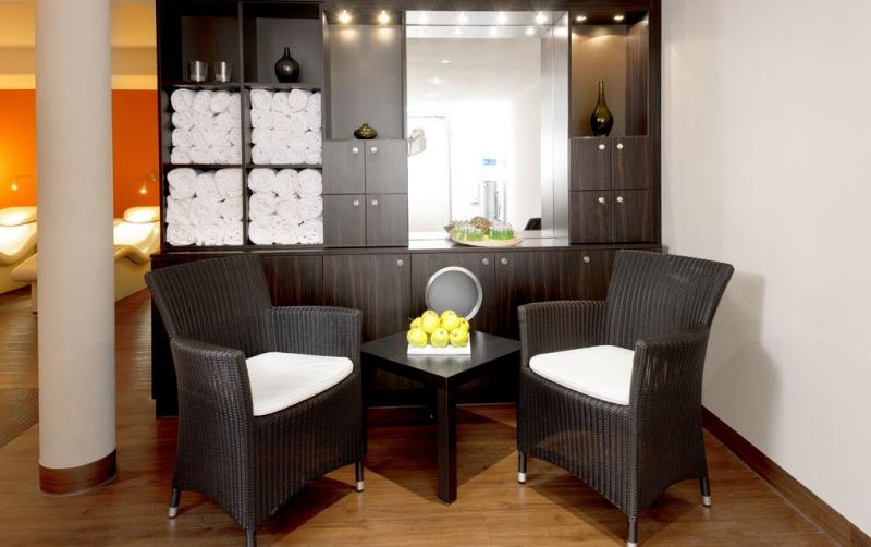 Nh Zurich Airport 4*