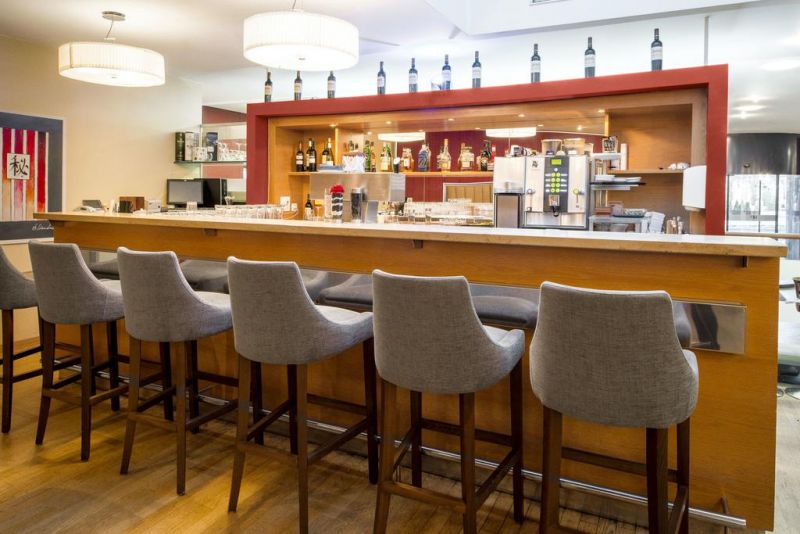 Nh Zurich Airport 4*
