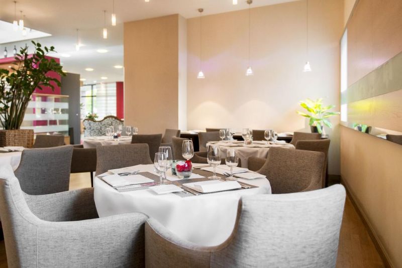 Nh Zurich Airport 4*