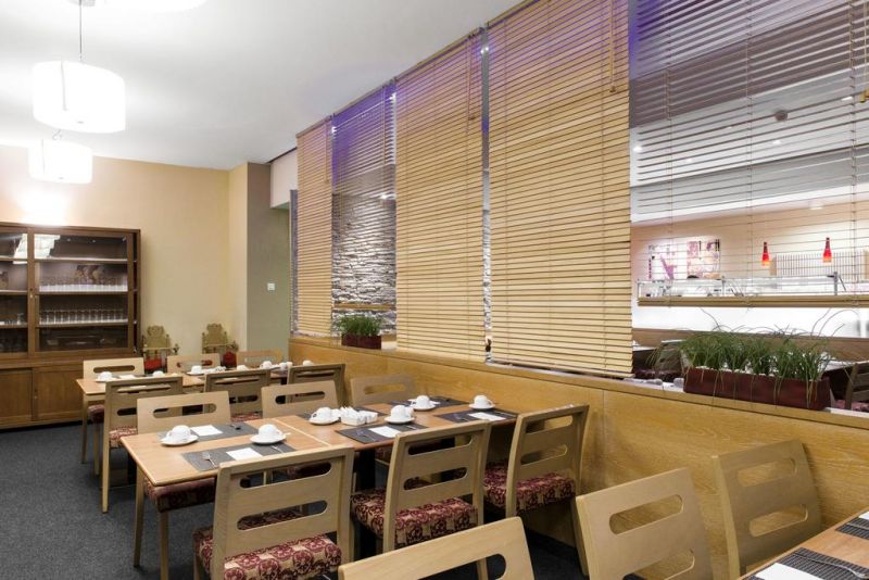 Nh Zurich Airport 4*
