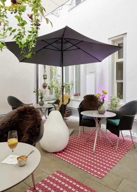 Plattenhof 3*