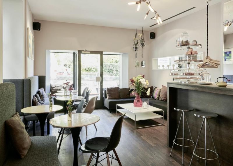 Plattenhof 3*