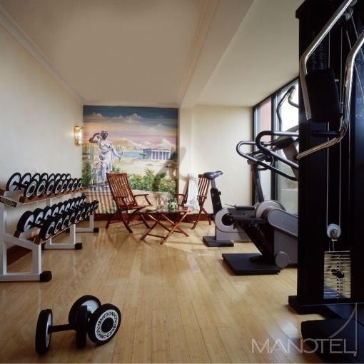 Royal Manotel 4*