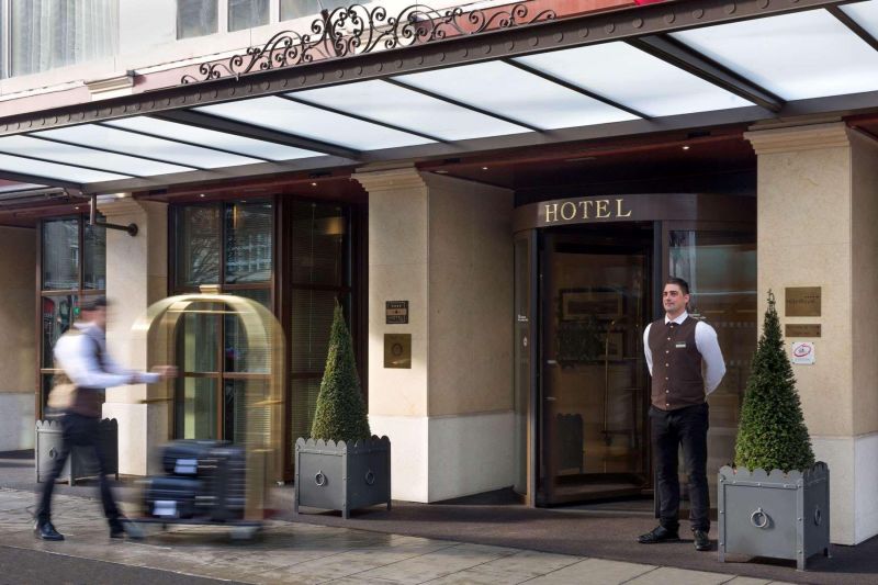 Royal Manotel 4*