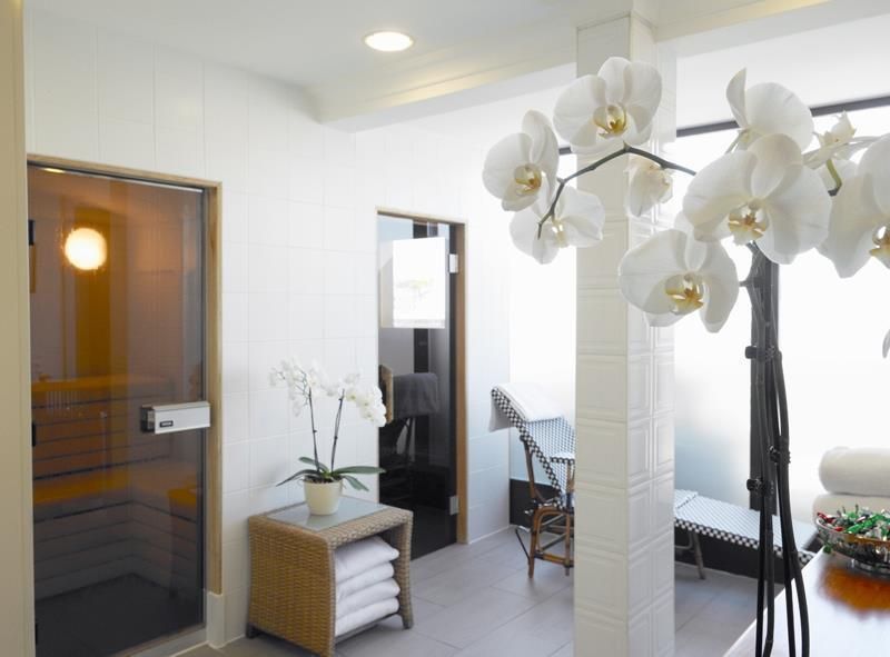 Royal Manotel 4*