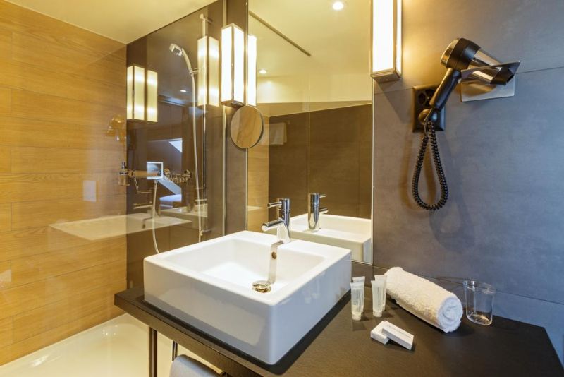 Swiss Wine Hotel & Bar 3*