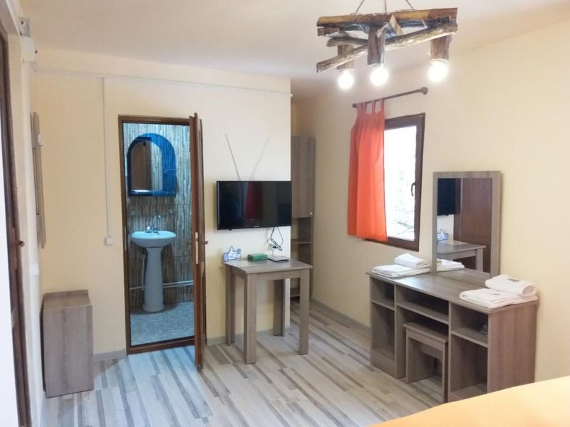 Art Guest House 3*